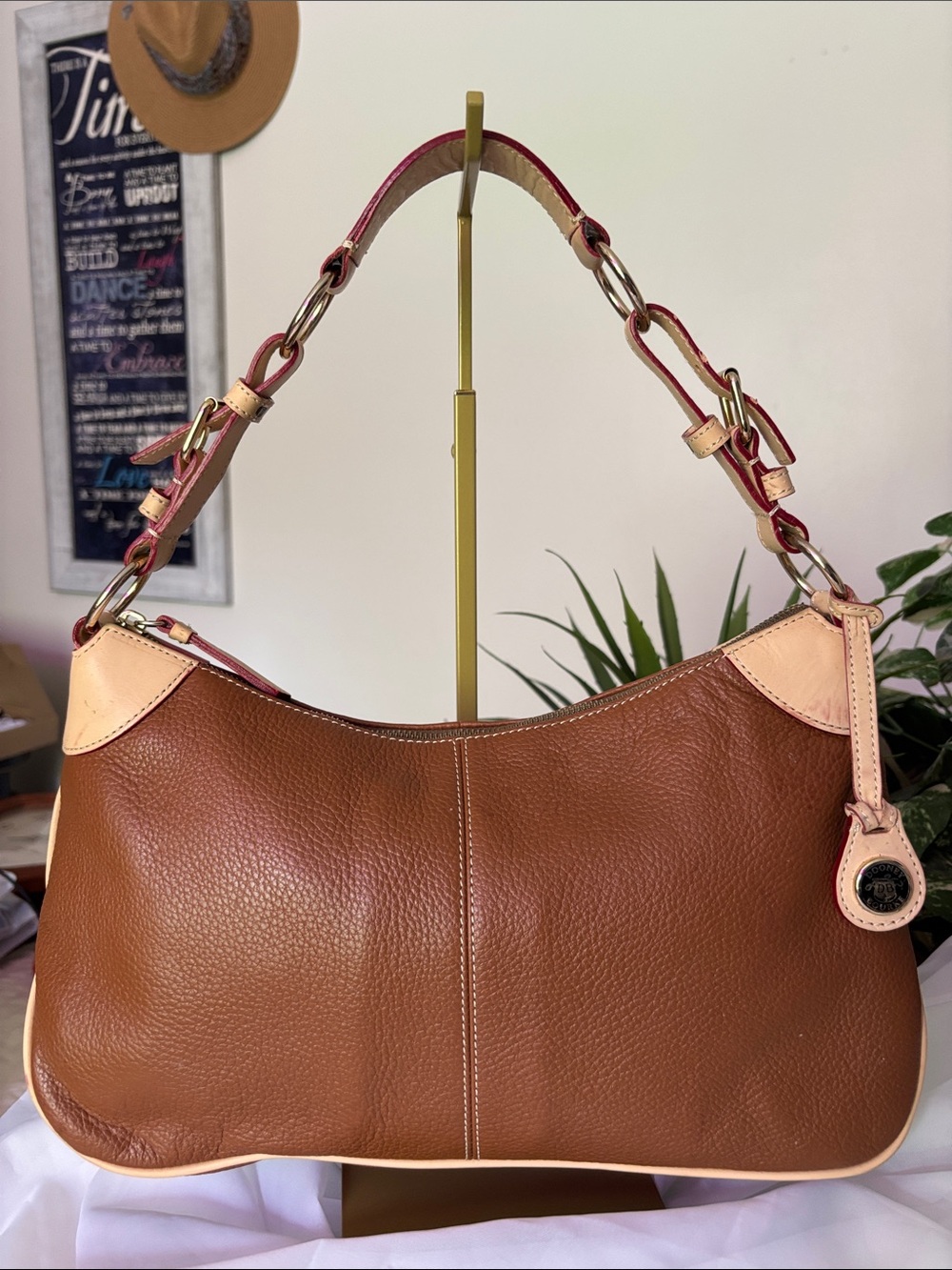 Dooney & Bourke Brown Pebbled Leather Shoulder Bag with Cream Trim - Picture 1 of 17
